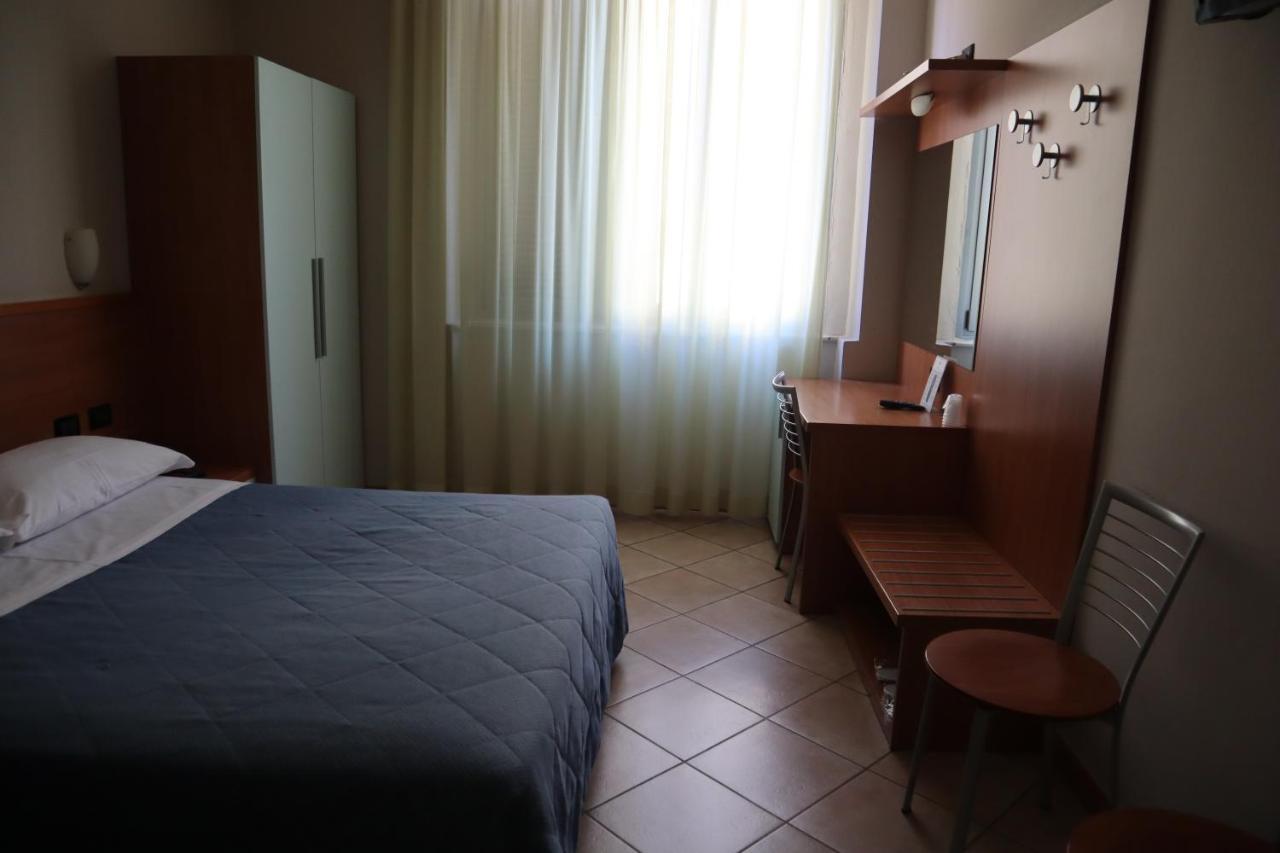 Albergo Salerno Милано Екстериор снимка
