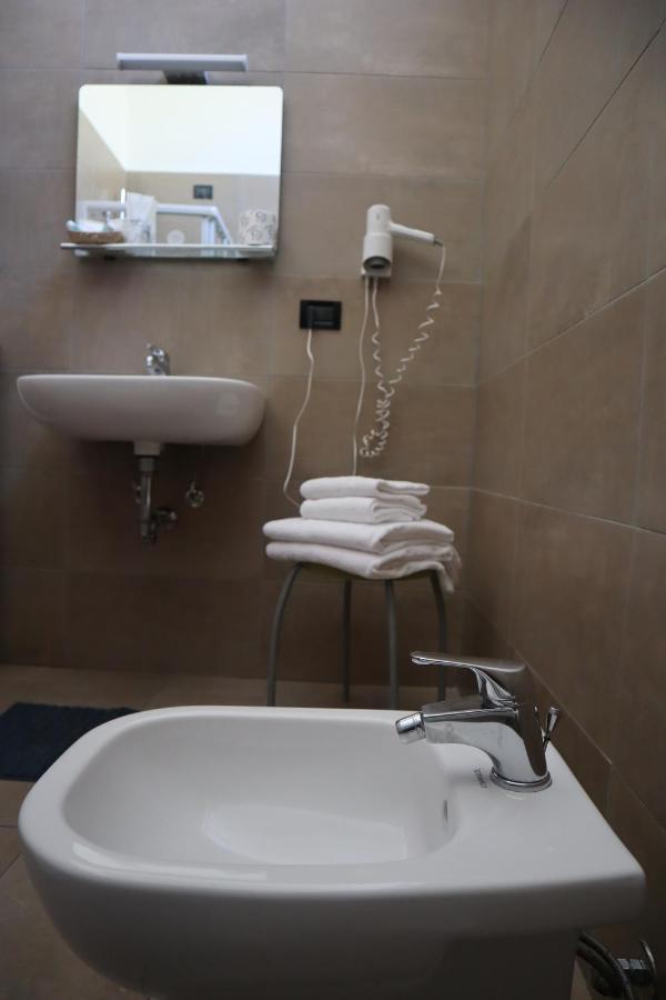 Albergo Salerno Милано Екстериор снимка