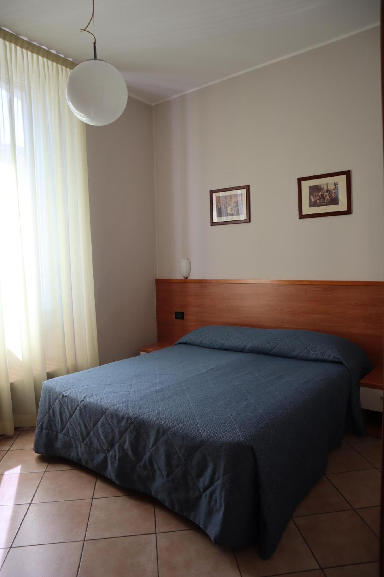 Albergo Salerno Милано Екстериор снимка
