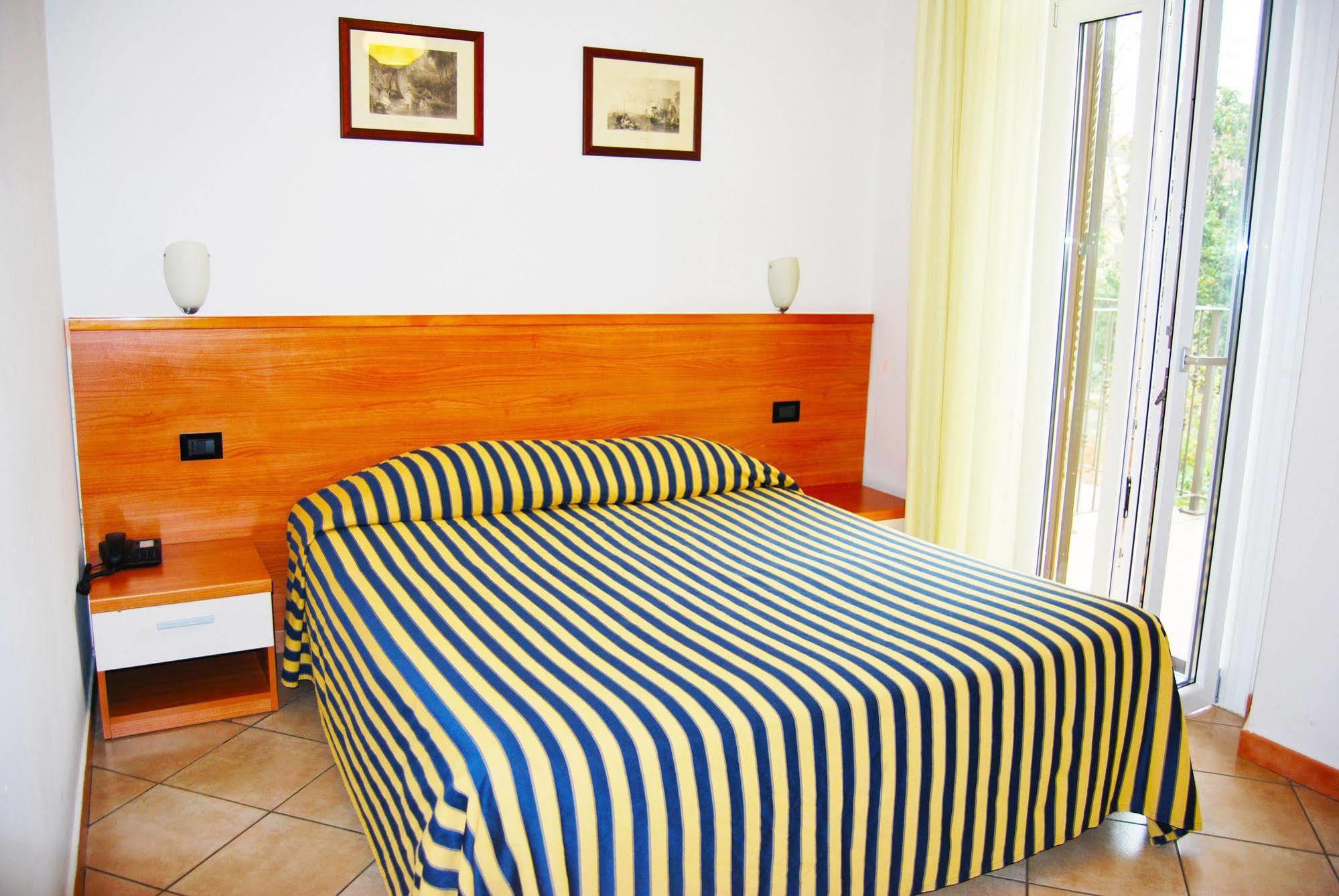 Albergo Salerno Милано Екстериор снимка