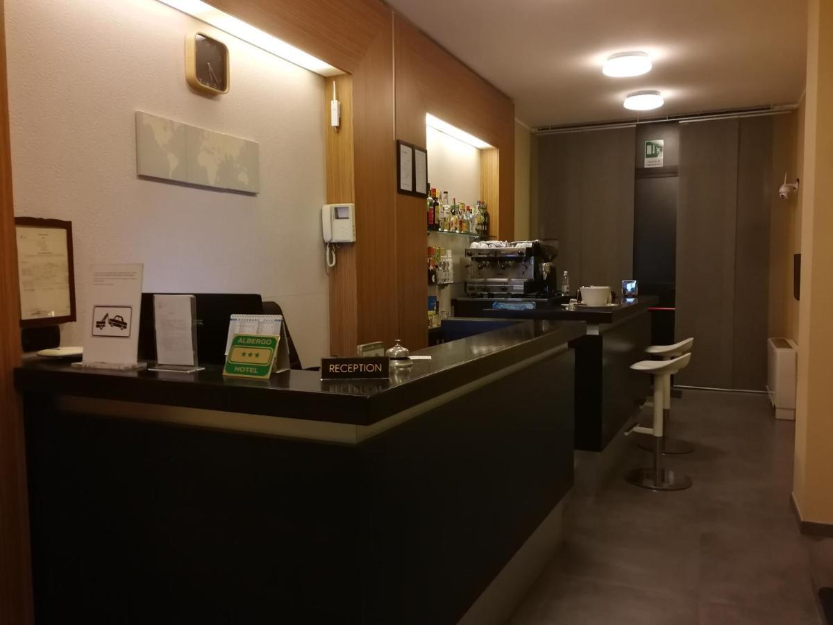 Albergo Salerno Милано Екстериор снимка