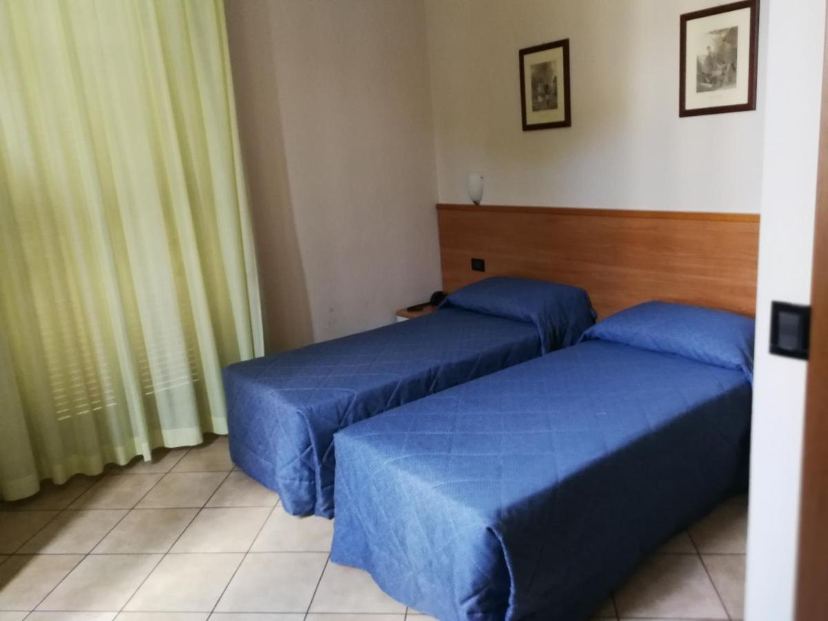 Albergo Salerno Милано Екстериор снимка